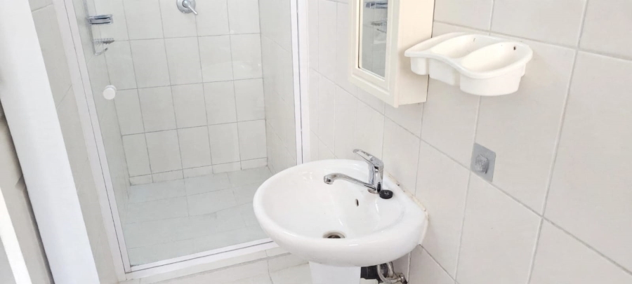 5 Bedroom Property for Sale in Pellissier Free State